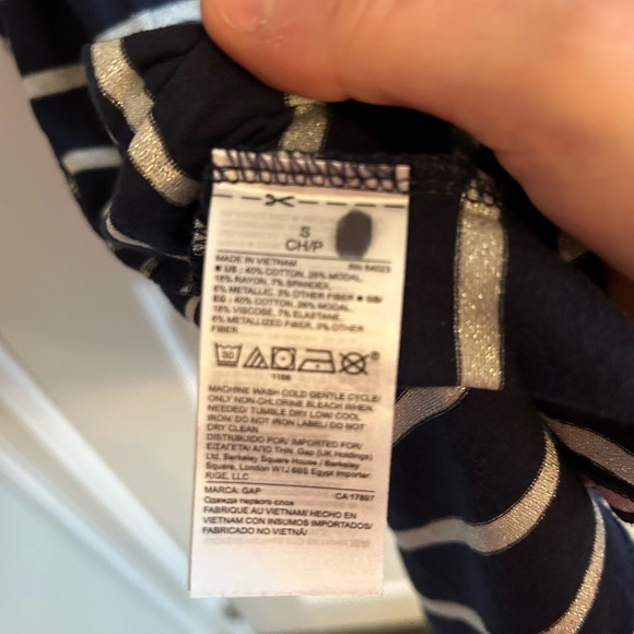 Gap t shirt - Picture 3 of 4